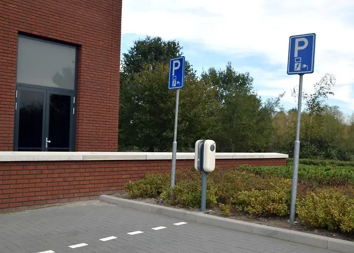 Отель Bastion Waalre